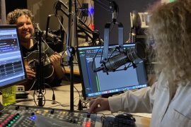 Mutlu talks playing live, Musicians On Call, and more with Helen Leicht on XPN Local