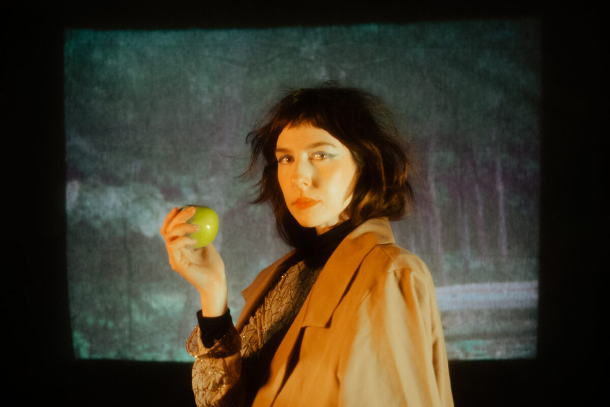 Kristine Leschper of Mothers releases raw and rhythmic new track “Figure And I”