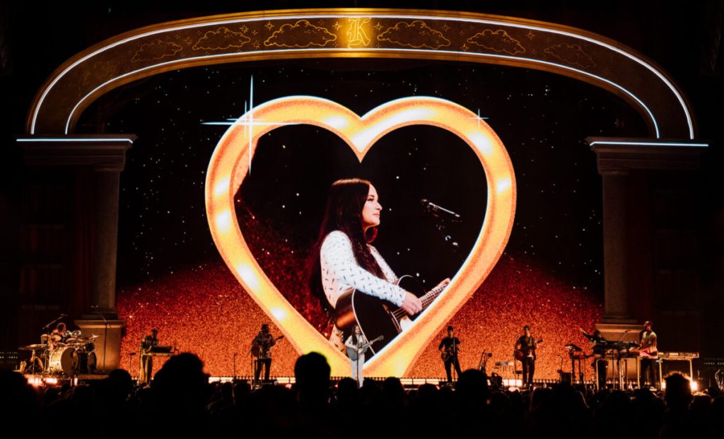 Kacey Musgraves cultivated joy in ‘Star-Crossed’ heartbreak, covered “9 to 5” at Wells Fargo Center