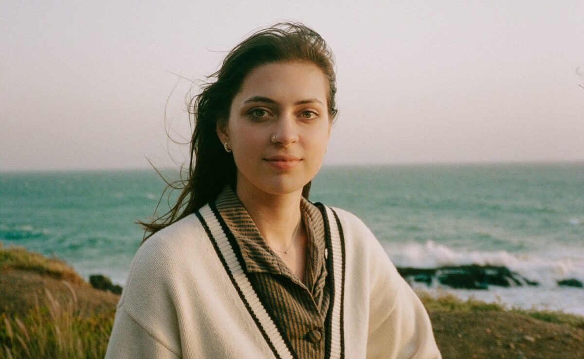 Lizzy McAlpine’s “reckless driving” is another chapter in a collection of short films about heartbreak