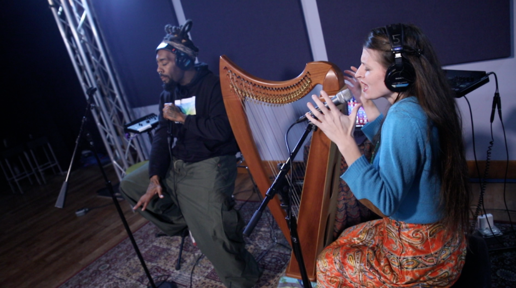 Kuf Knotz & Christine Elise – “Breathe” (The Key Studio Sessions)