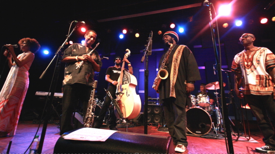 Kamasi Washington – “Leroy and Lanisha” (World Cafe Session)