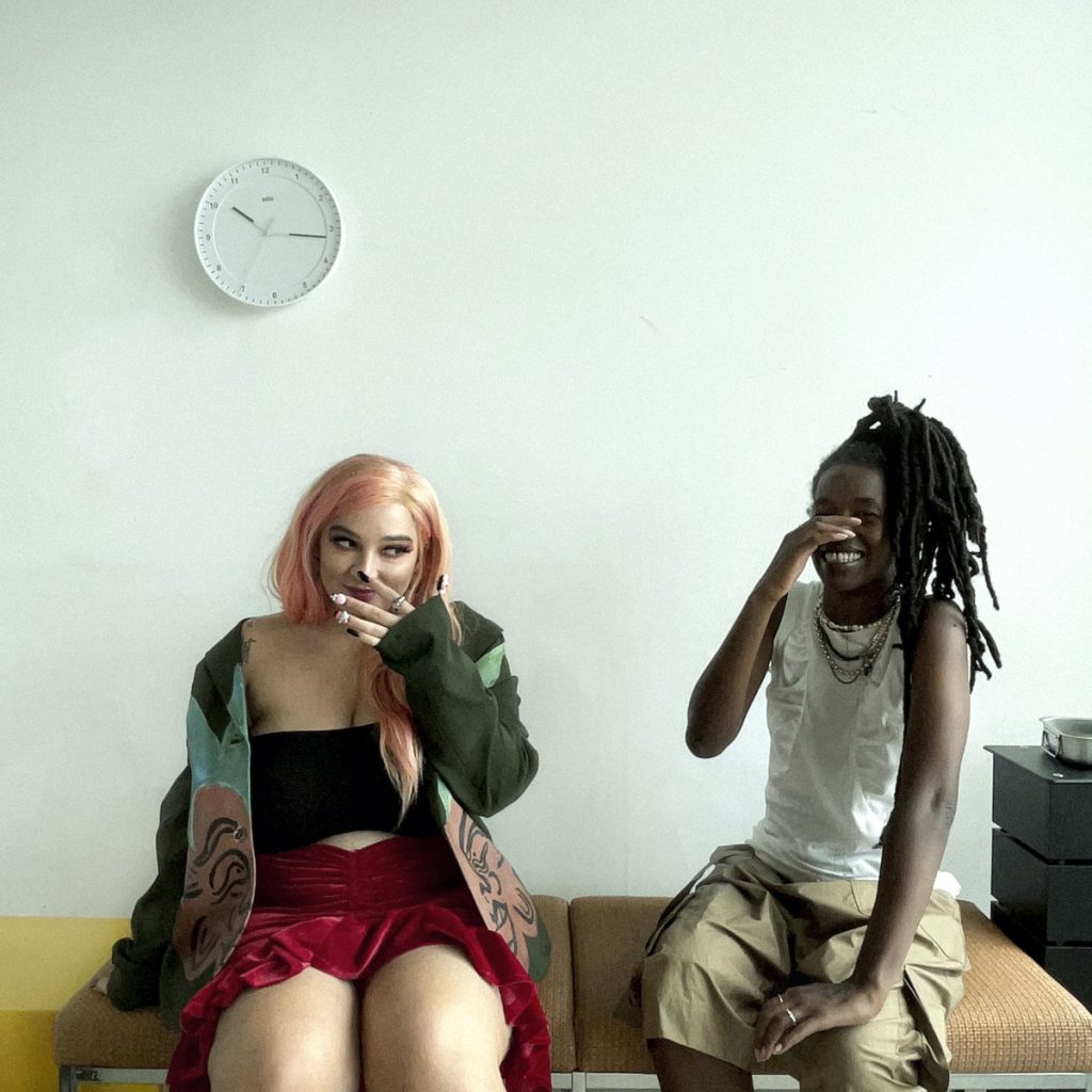 700 Bliss will release their debut album ‘Nothing To Declare’ this spring; listen to heady single “Totally Spies”