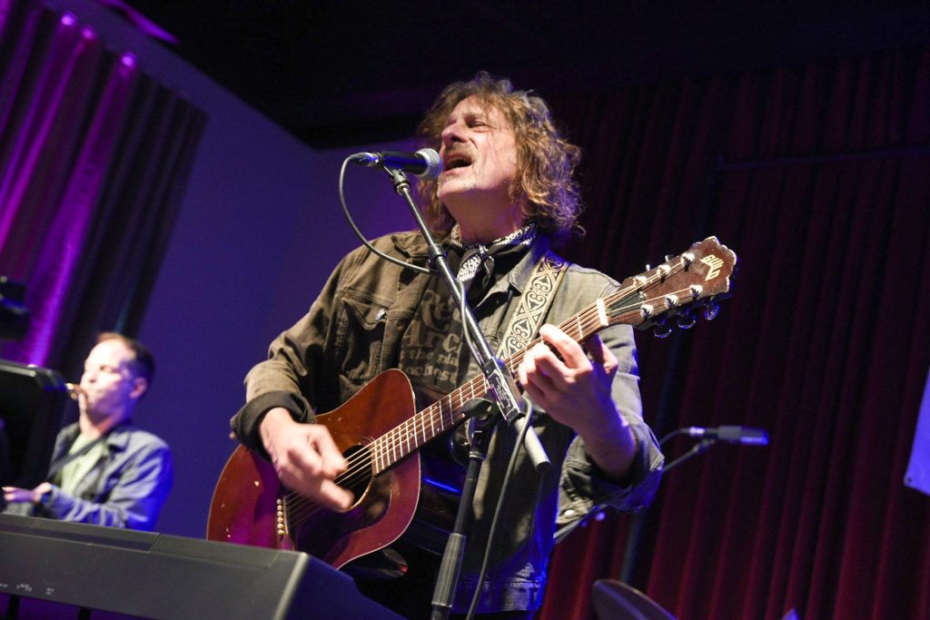 Ben Arnold and his band get #NONCOMM off to a rollicking start