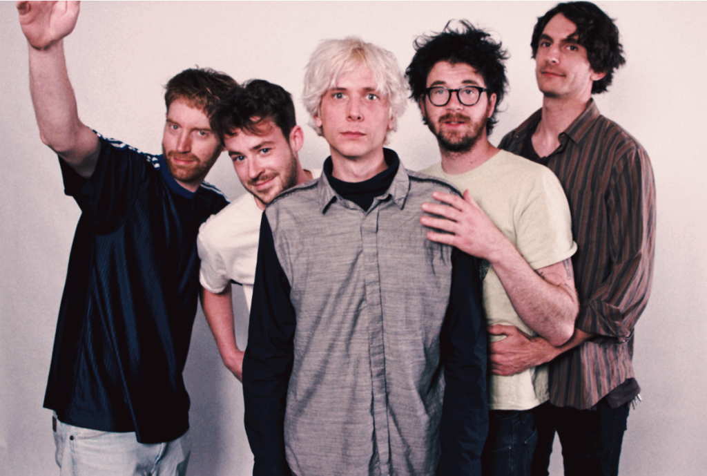 Pine Barons’ next album is a tribute to Fishmans; watch an ethereal video for “ナイトクルージング (Night Cruising)”