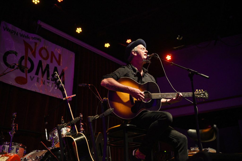 G. Love celebrates the past and looks to the future in a formidable one-man show at #NONCOMM