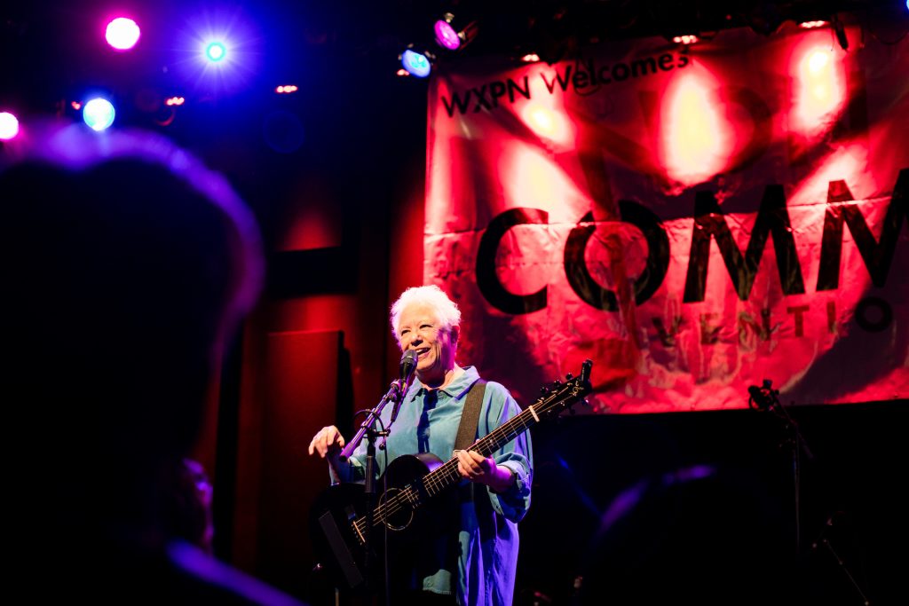 Janis Ian’s solo acoustic set at #NONCOMM was resonant and reflective
