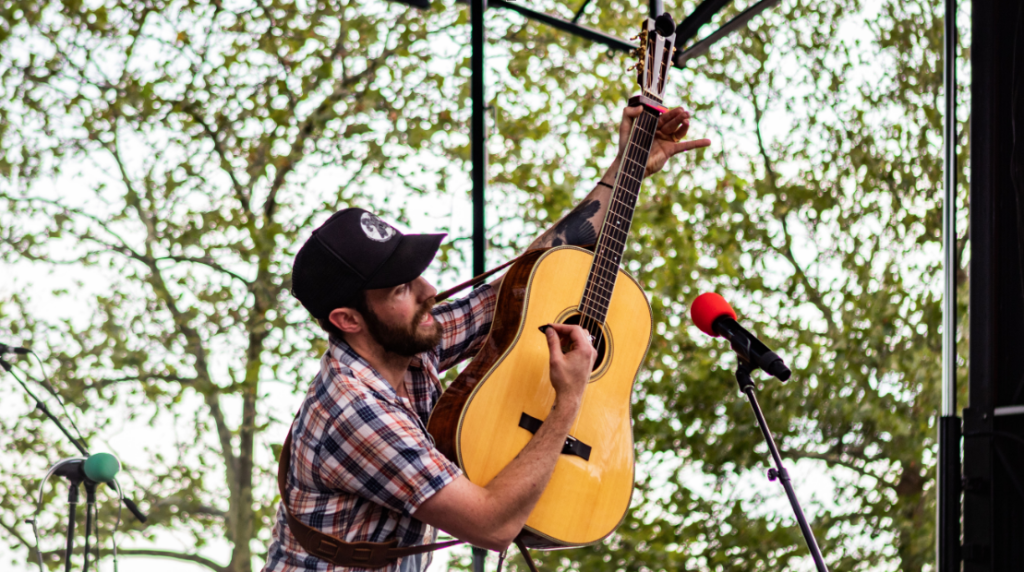 Ruston Kelly: “Cover My Tracks” (XPoNential Music Festival 2019)