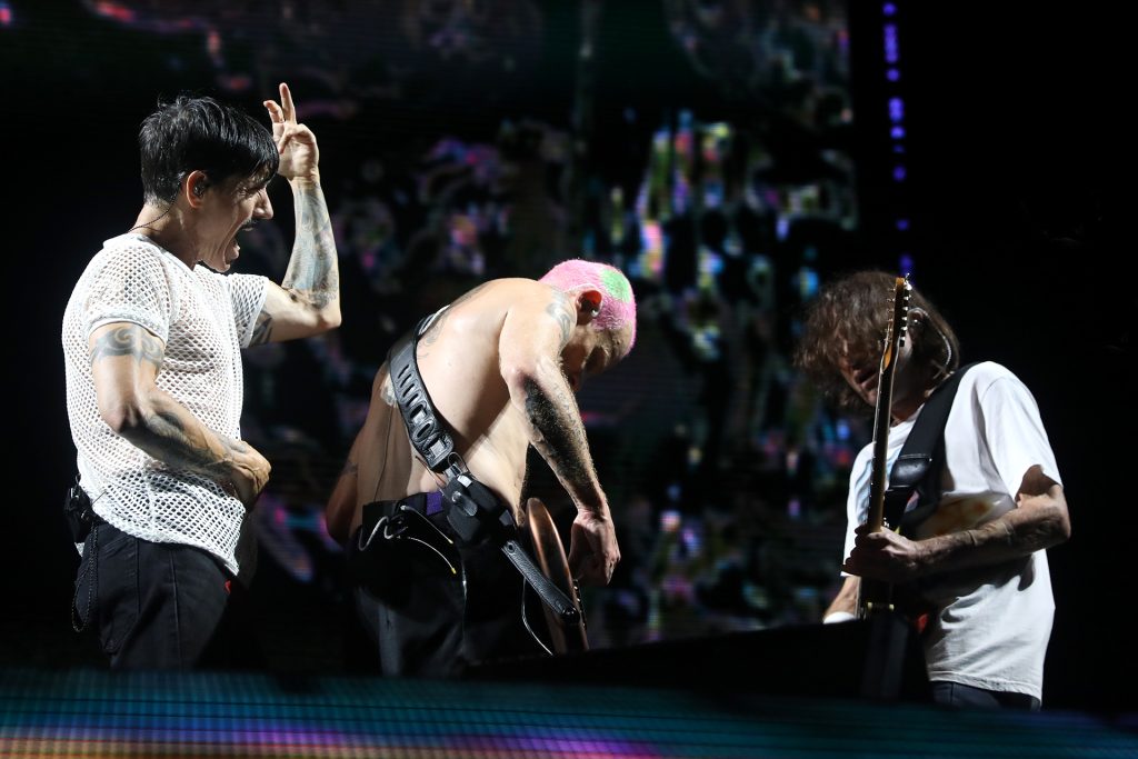 The freewheeling Red Hot Chili Peppers hold court, unpredictably, at Citizens Bank Park