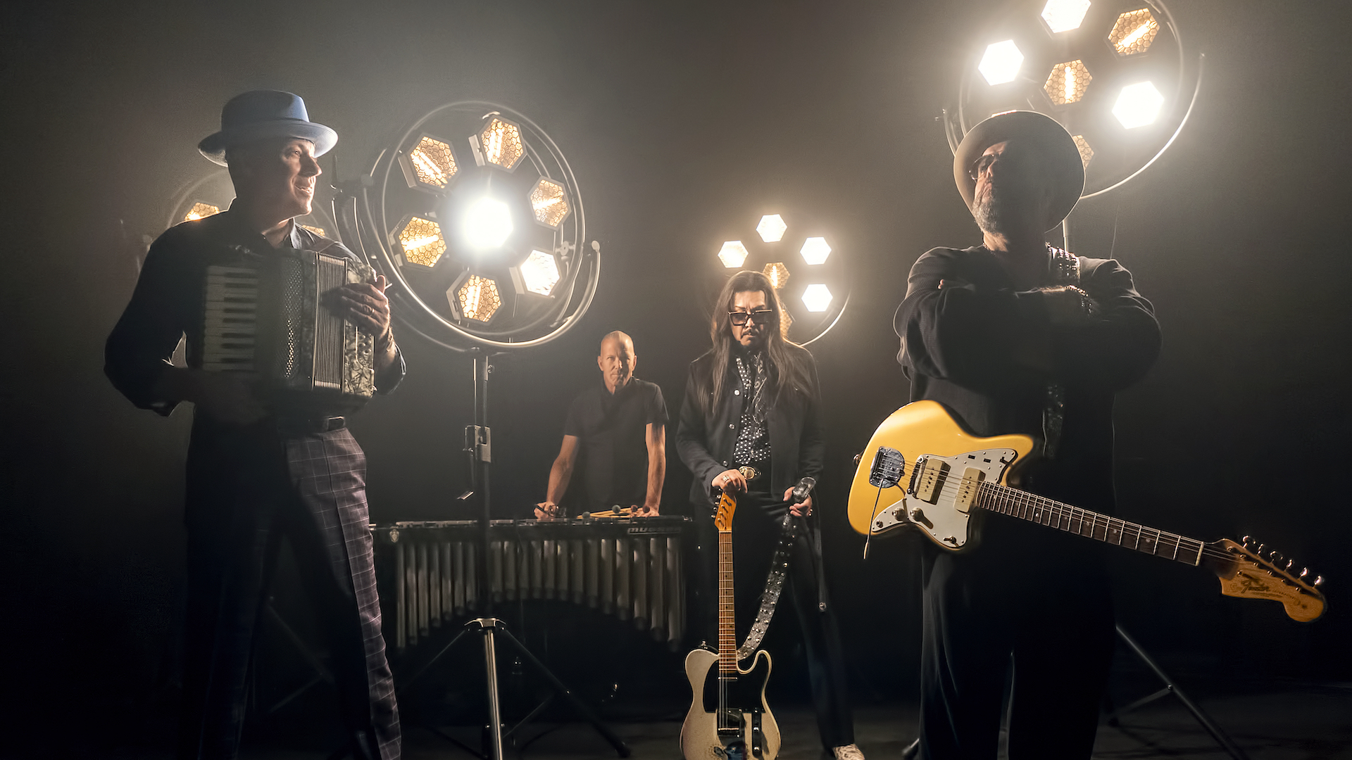 The Mavericks Are Going Back To Their Roots On ‘En Español’