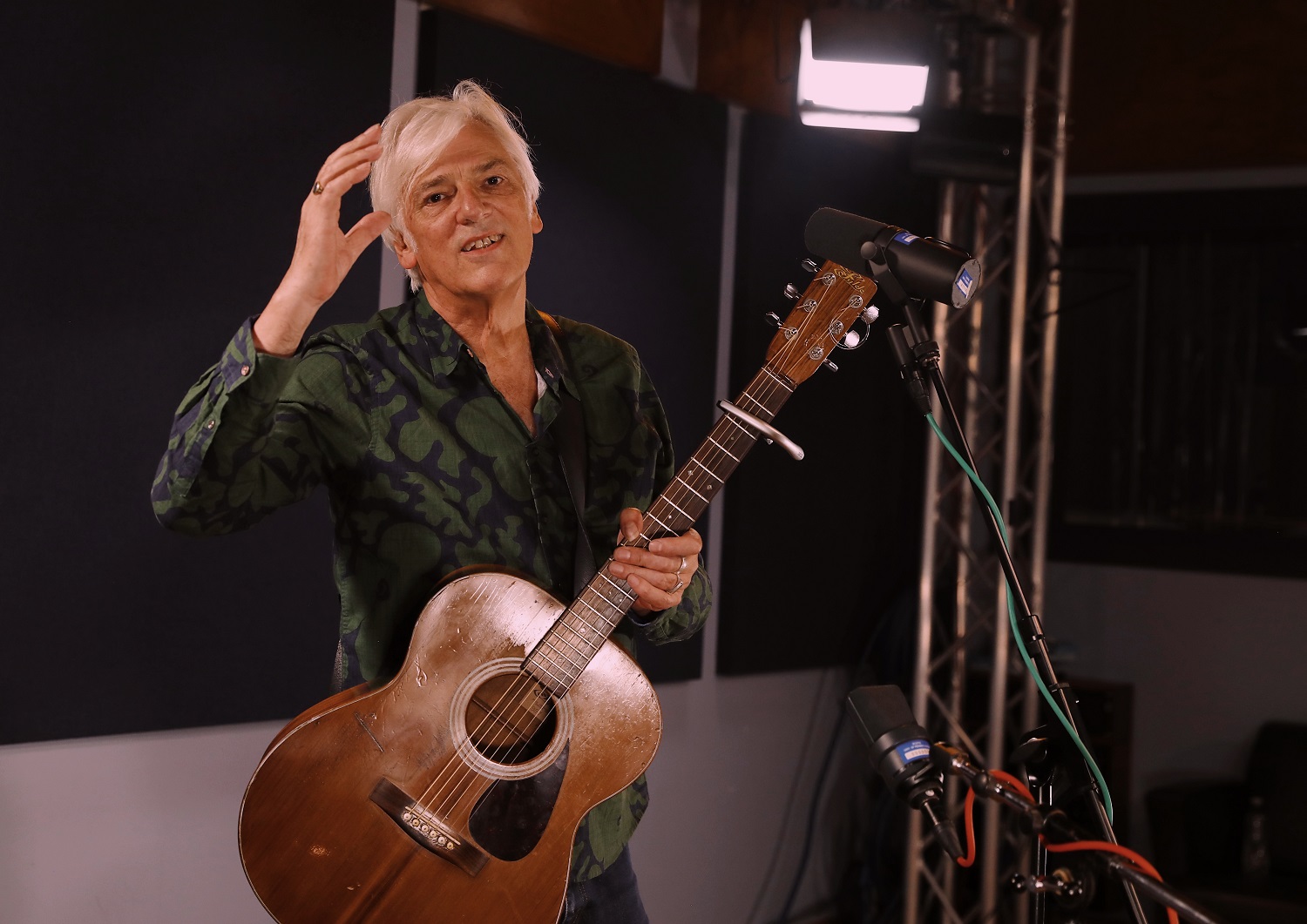 Indie Rock Hit Parade Live Session: Robyn Hitchcock