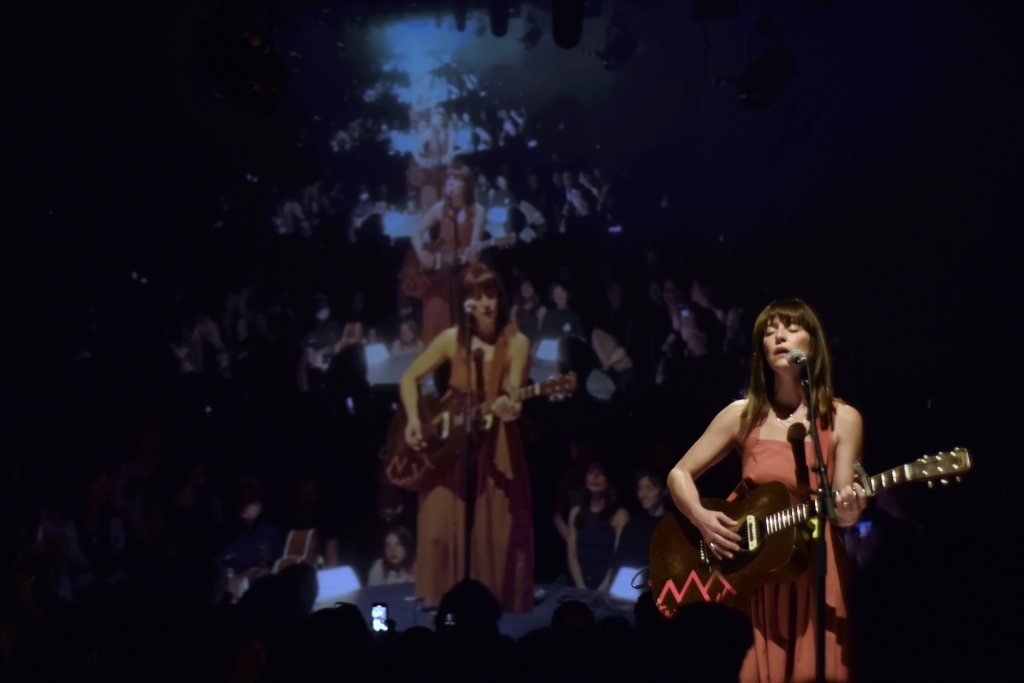 Feist’s immersive live show mesmerizes The Fillmore