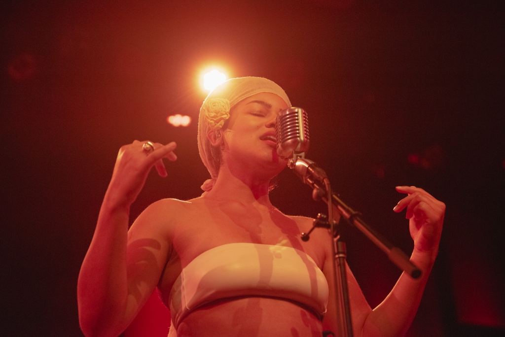 Tianna Esperanza gives a breathtaking Free At Noon performance