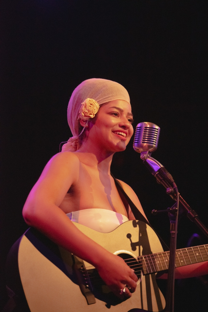 Tianna Esperanza: “Buy You a New Attitude” (Free At Noon Concert)