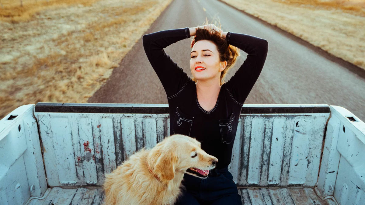 On ‘Time Ain’t Accidental,’ Jess Williamson sounds as open as the West Texas sky