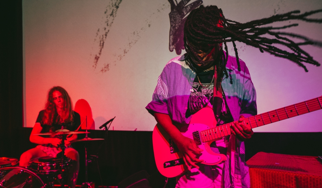 Kilamanzego bares her introverted soul on new track “Irregular”