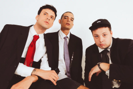 Tune in to a mini-concert with Usted Señalemelo