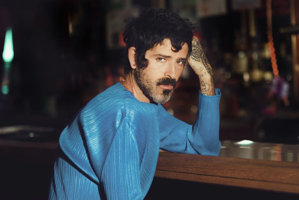 Devendra Banhart searches for hope on ‘Flying Wig’