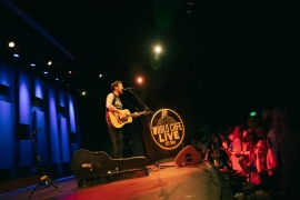 Frank Turner doesn’t need a band to rock the house at Free At Noon