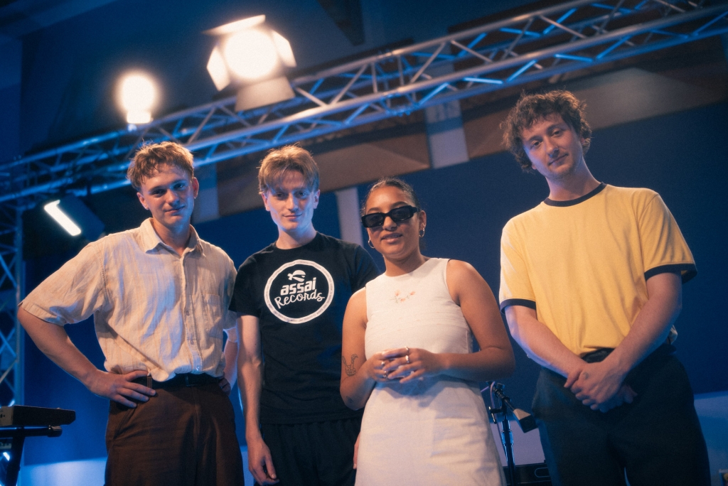 Indie Rock Hit Parade Live Session: English Teacher
