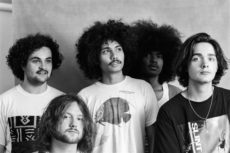 Cold Court releases frenzied debut single “Twin”