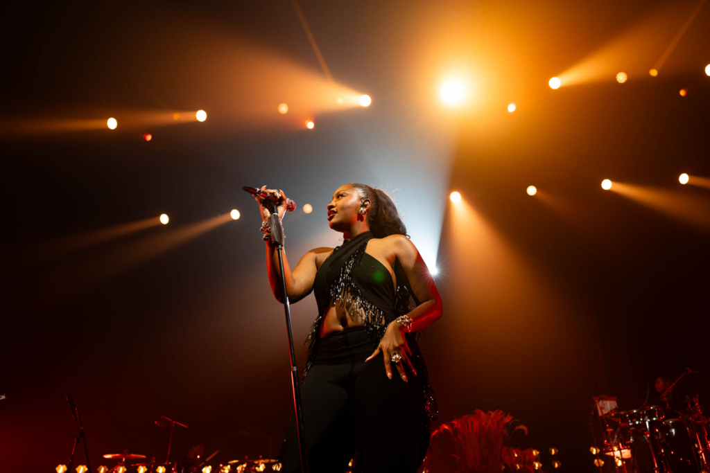 Tems Delivers a High-Energy Performance at The Met with Support from Naomi Sharon