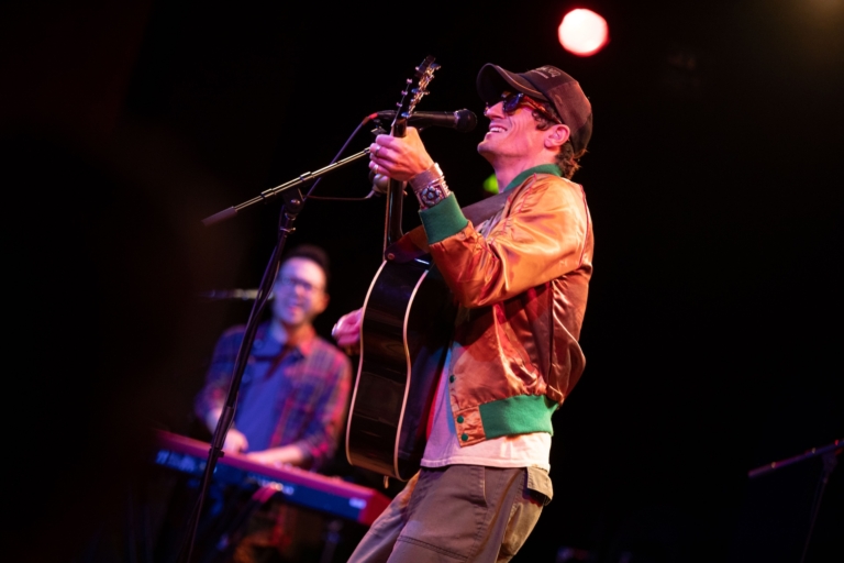 David Shaw – “Something To This Feeling” + “Shaken” (Live at NON COMM 2025)