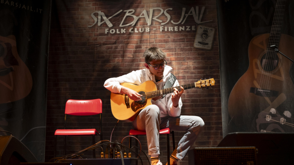 Sense of Place: Finger-style guitar is king at this Tuscan music venue