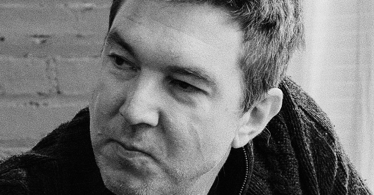 Hamilton Leithauser looking to his right.