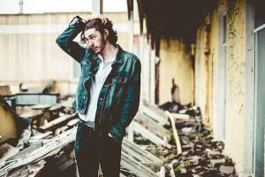 Photo via https://www.facebook.com/pages/Hozier/167555553297787