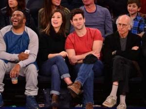 larry-david-took-the-perfect-larry-david-photo-at-a-knicks-game