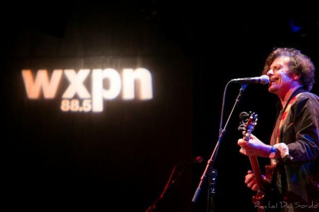 Eric Bazilian closes the Sunday afternoon anniversary broadcast | Photo by Rachel Del Sordo | racheldelsordophotography.com