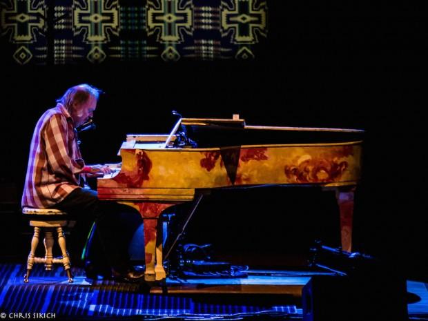 Neil Young | Photo by Chris Sikich | countfeed.tumblr.com