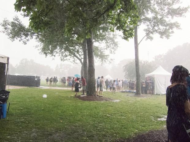 A thunderstorm brings the festival to a halt | Photo by Scott Troyan | scotttroyan.com