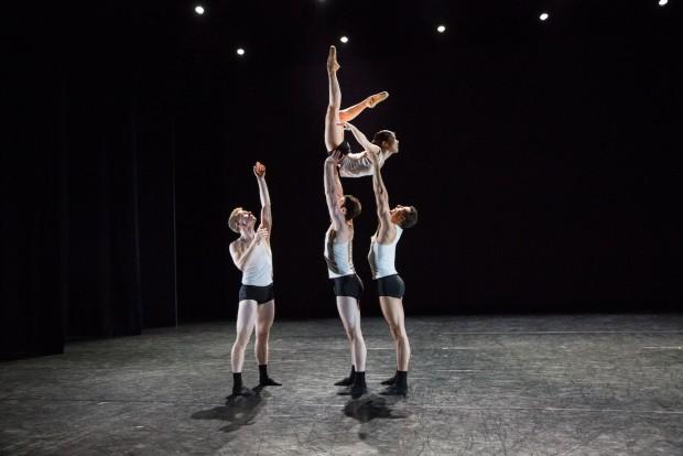 BalletX dancers in Kevin O'Day's Time Curves | photo by Alexander Iziliaev | courtesy of the artist