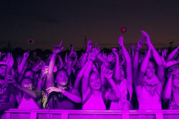 M83 fans | Firefly 2016 | Photo by John Vettese