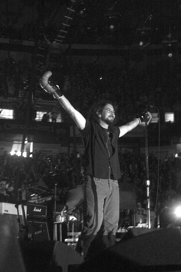 Pearl Jam at The Spectrum | photo by John Vettese