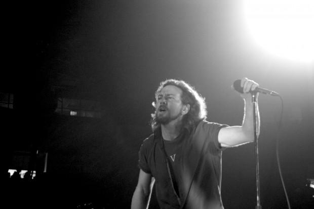 Pearl Jam at The Spectrum | photo by John Vettese