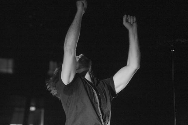 Pearl Jam at The Spectrum | photo by John Vettese