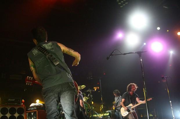 Pearl Jam at The Spectrum | photo by John Vettese