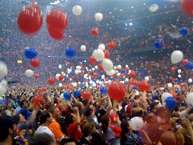 Pearl Jam at The Spectrum | photo by John Vettese