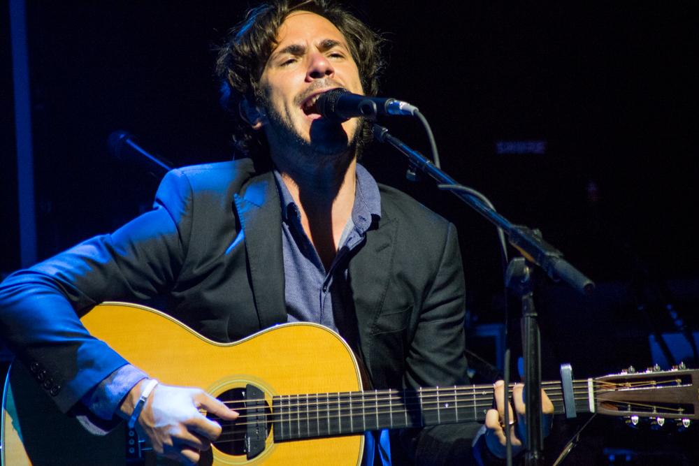 Jack Savoretti - photo by Ellen Miller - ellencm.com