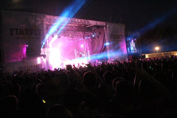 Calvin Harris (build-up) | Photo by John Vettese