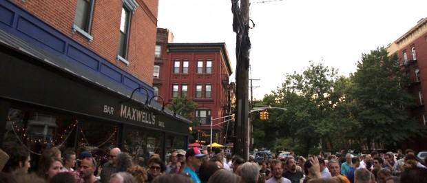 The crowd at the Maxwell's pre-closing night block party | Photo by Chris Sikich | countfeed.tumblr.com