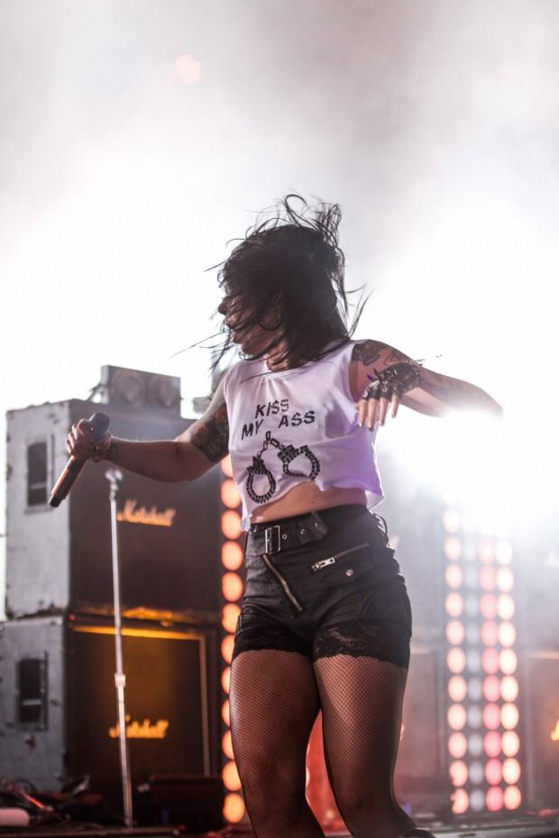 Sleigh Bells | Photo by Rachel Barrish | rachelbarrish.com