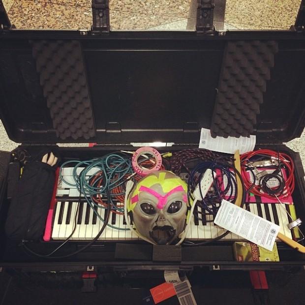 Tour life (via @HonusHonus's Instagram)