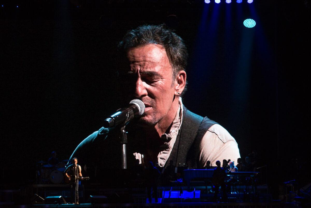 Bruce Springsteen and the E Street Band | photo by Joe Del Tufo for WXPN | deltufophotography.com
