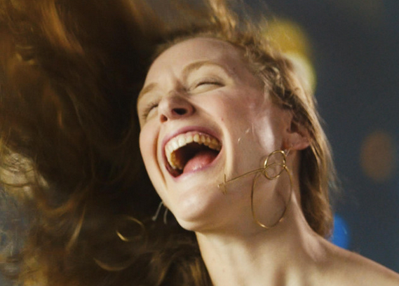 Emily Drinker takes a bold step into dance pop with “Come With Me”