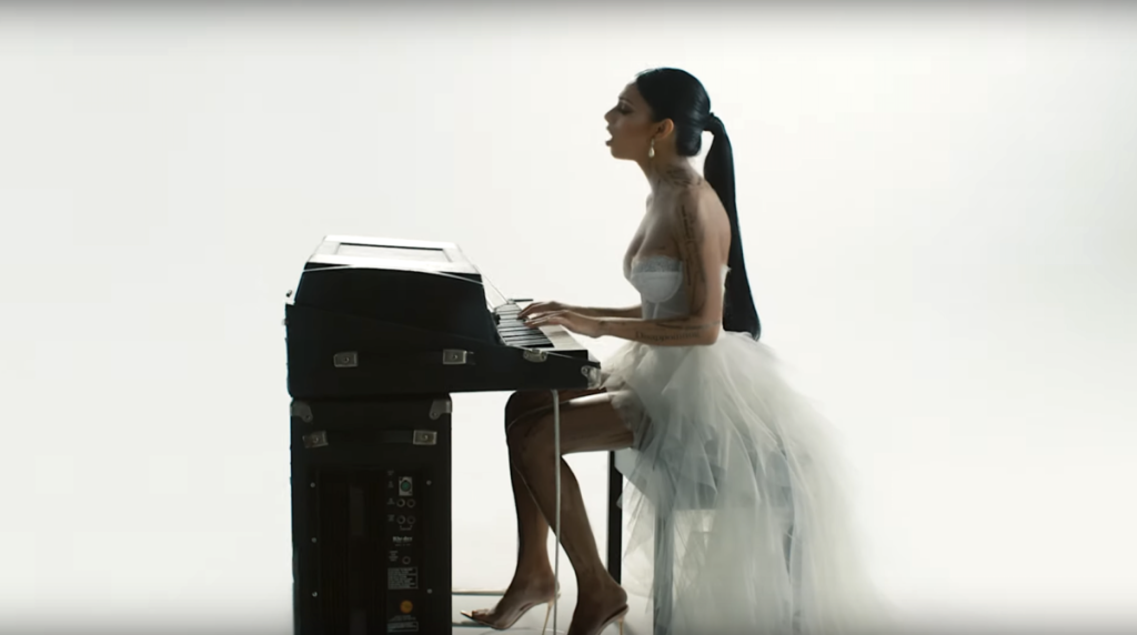 R&B singer Saleka gets vulnerable in “Graffiti”