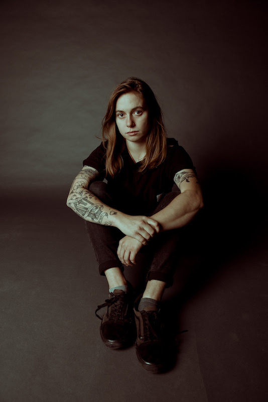Julien Baker is joined by boygenius bandmates on latest single “Favor”